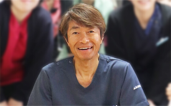 安部 逸世
